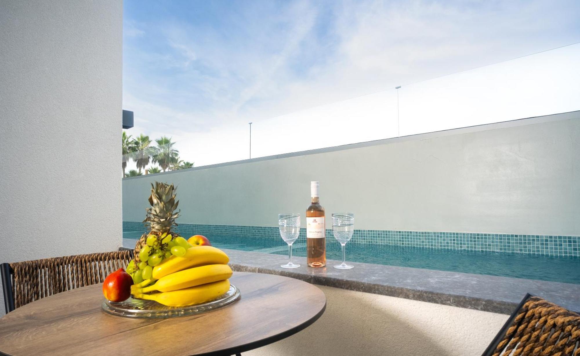 Luminous Luxury Living Aparthotel Kallithea  Eksteriør bilde