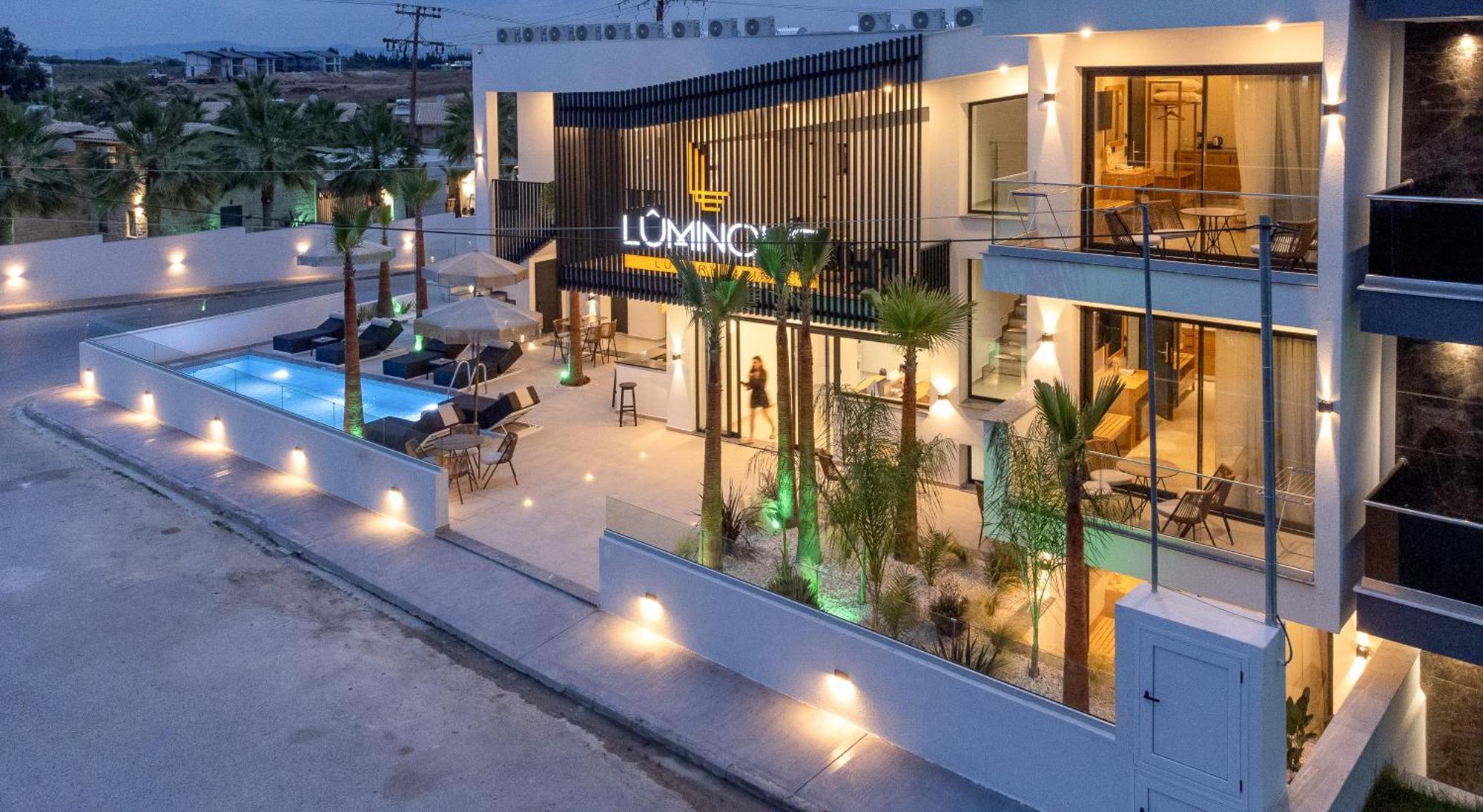 Luminous Luxury Living Aparthotel Kallithea  Eksteriør bilde