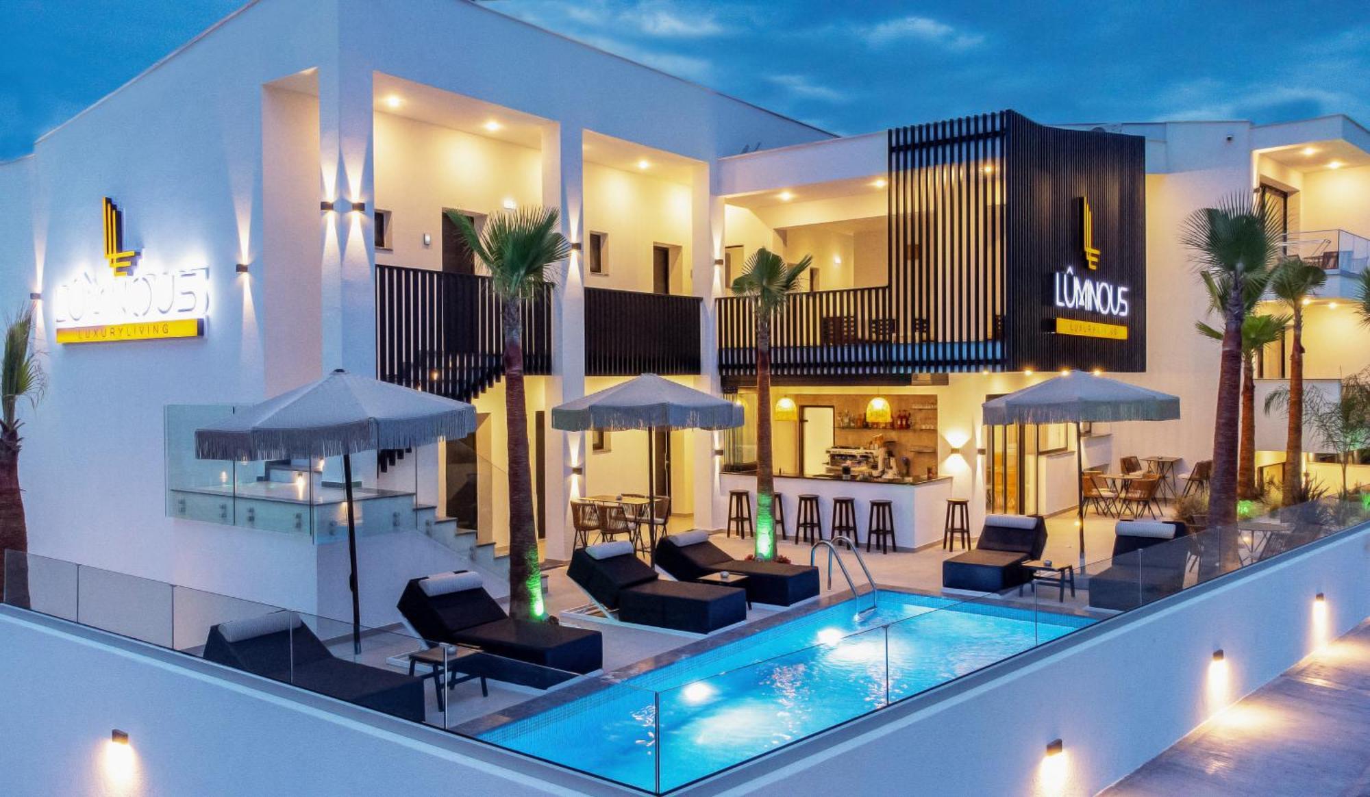 Luminous Luxury Living Aparthotel Kallithea  Eksteriør bilde