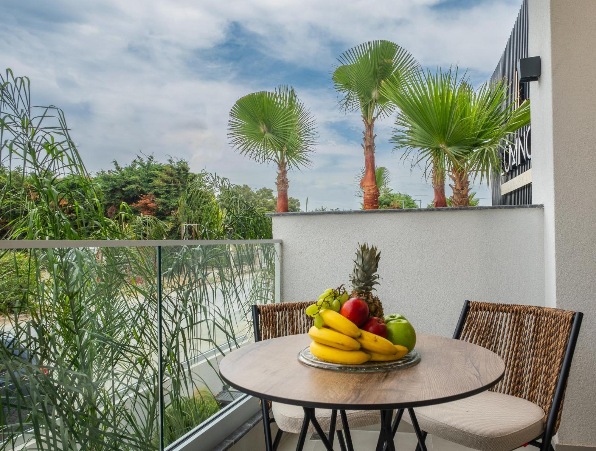Luminous Luxury Living Aparthotel Kallithea  Eksteriør bilde